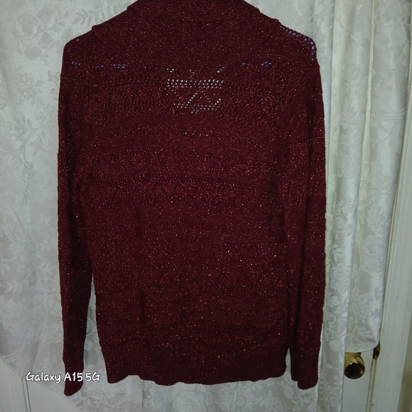 🌼✨️ Women's Burgundy Button Up Cardigan Sweater ✨️ - Picture 11 of 16